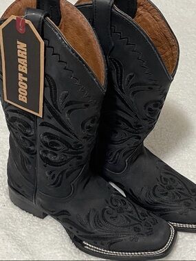 Circle G Black Embroidered Cowboy Boots